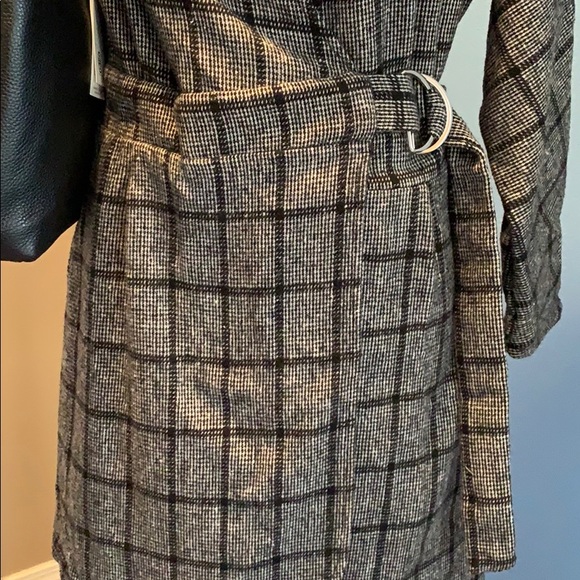 Dress - Picture 4 of 7